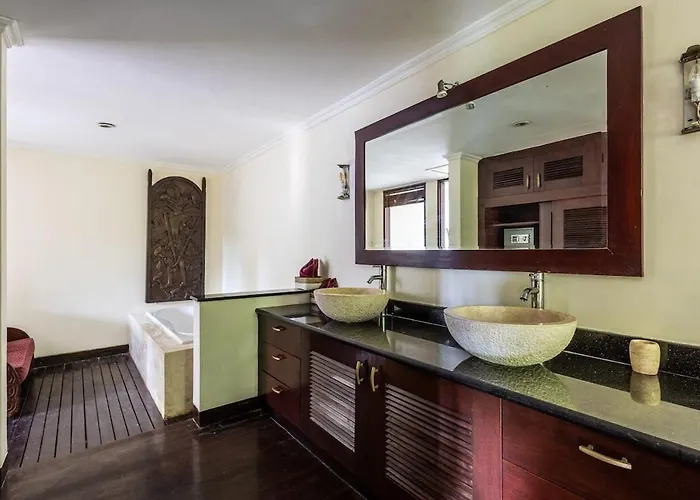 Kalimaya I Luxury 5 Bedroom With Huge Garden & Lap Swimming Pool 150-metres To 别墅 *