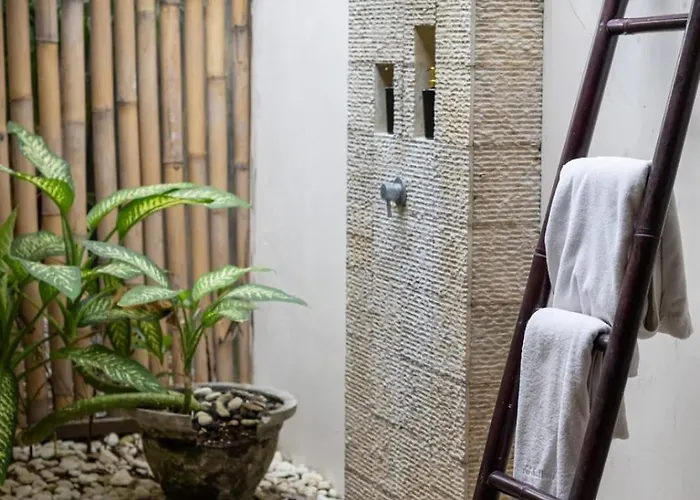 别墅 Kalimaya I Luxury 5 Bedroom With Huge Garden & Lap Swimming Pool 150-metres To