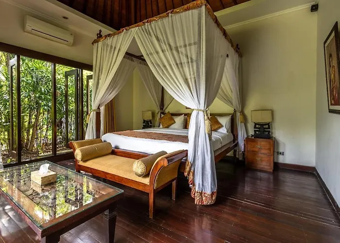 Kalimaya I Luxury 5 Bedroom With Huge Garden & Lap Swimming Pool 150-metres To *