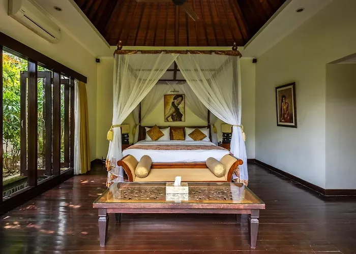别墅 Kalimaya I Luxury 5 Bedroom With Huge Garden & Lap Swimming Pool 150-metres To